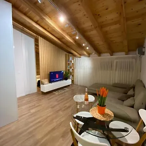Appartamento Lovely Loft 1-bedroom In The Heart Of, Tirana
