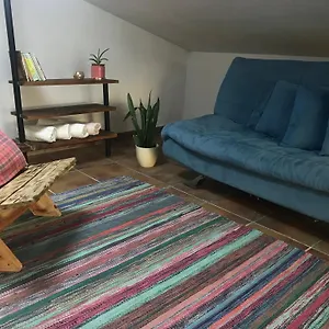 Appartamento Cozy Big With Balcony, Tirana