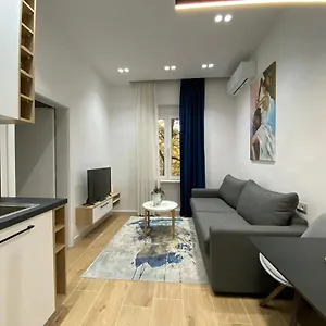 luxury-apartament-in-blloku-in-front-of-taiwan.hotels-in-tirana.com/