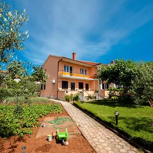 apartmani-koara.in-istria.net/