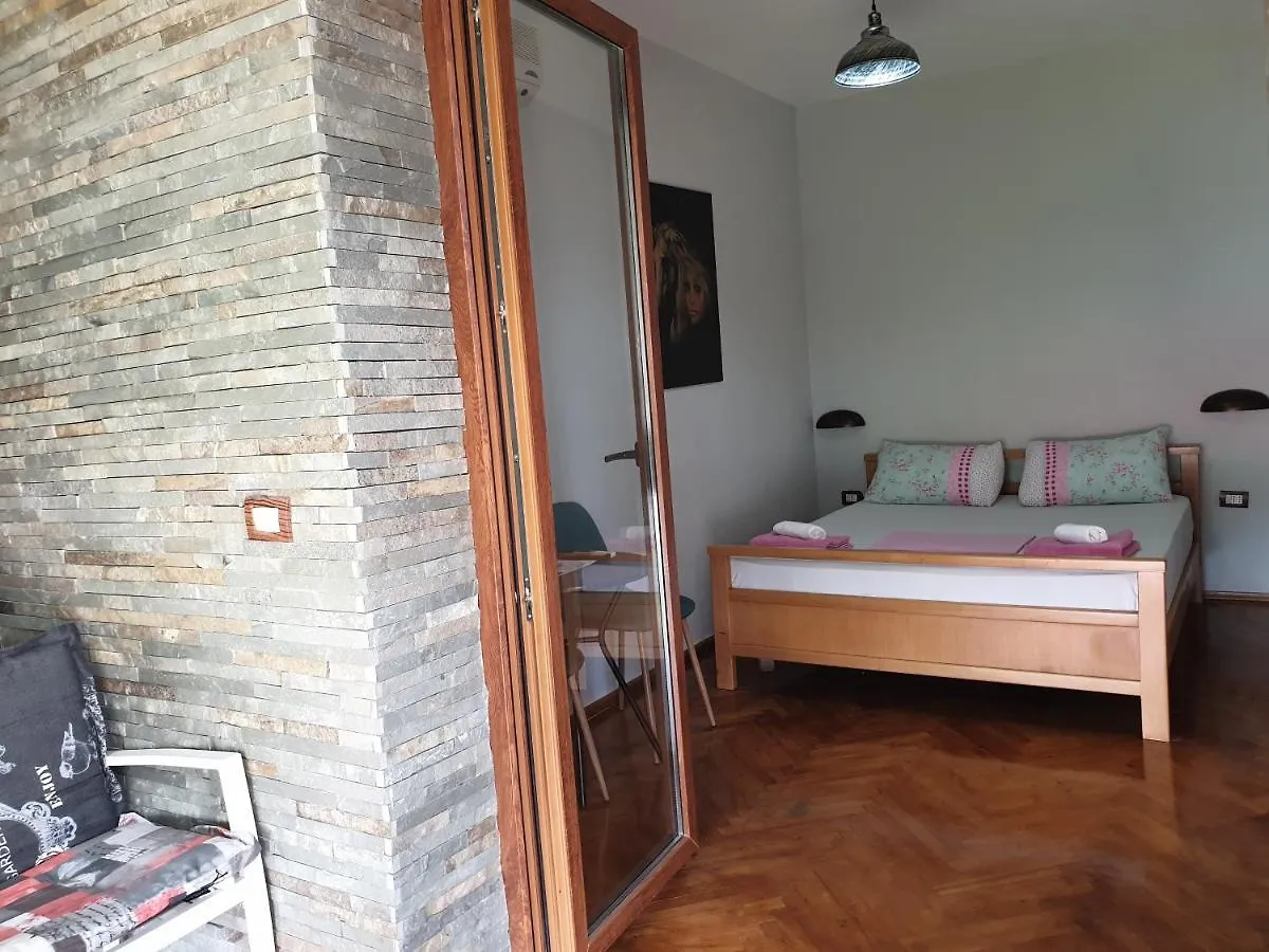 Elisabet Tirana Appartement