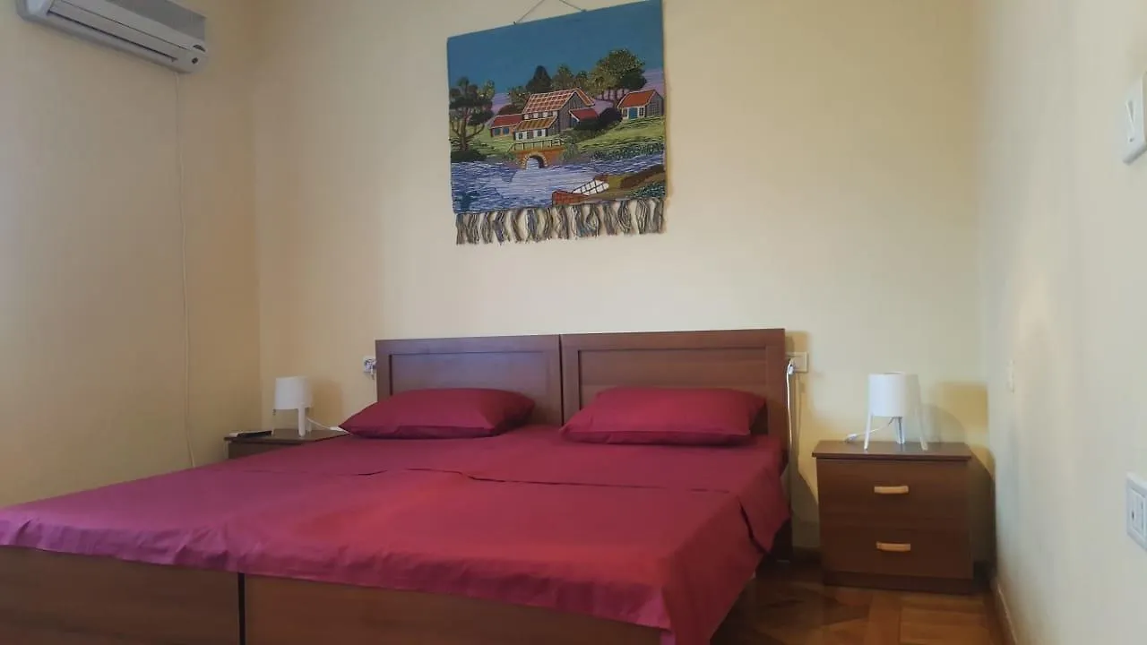 Elisabet Tirana Daire