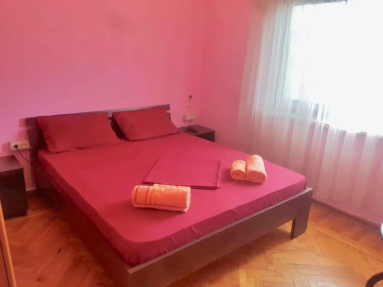 Elisabet Tirana Daire Arnavutluk