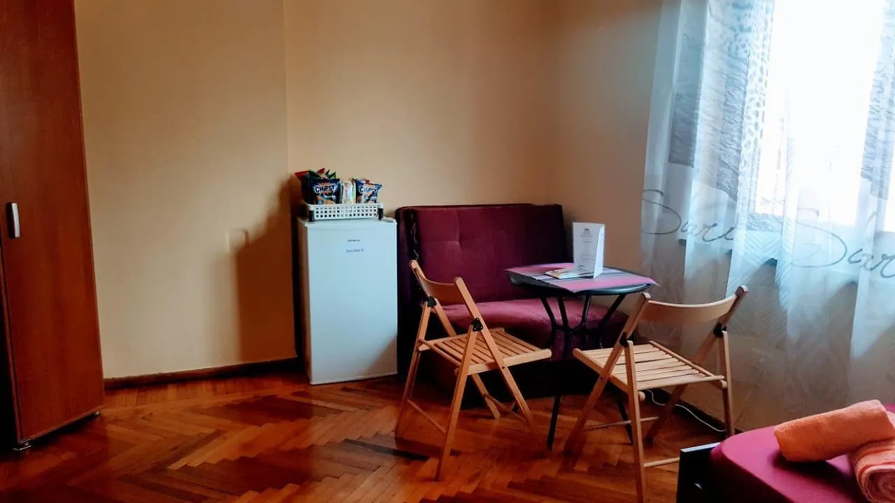 Elisabet Tirana Daire Arnavutluk