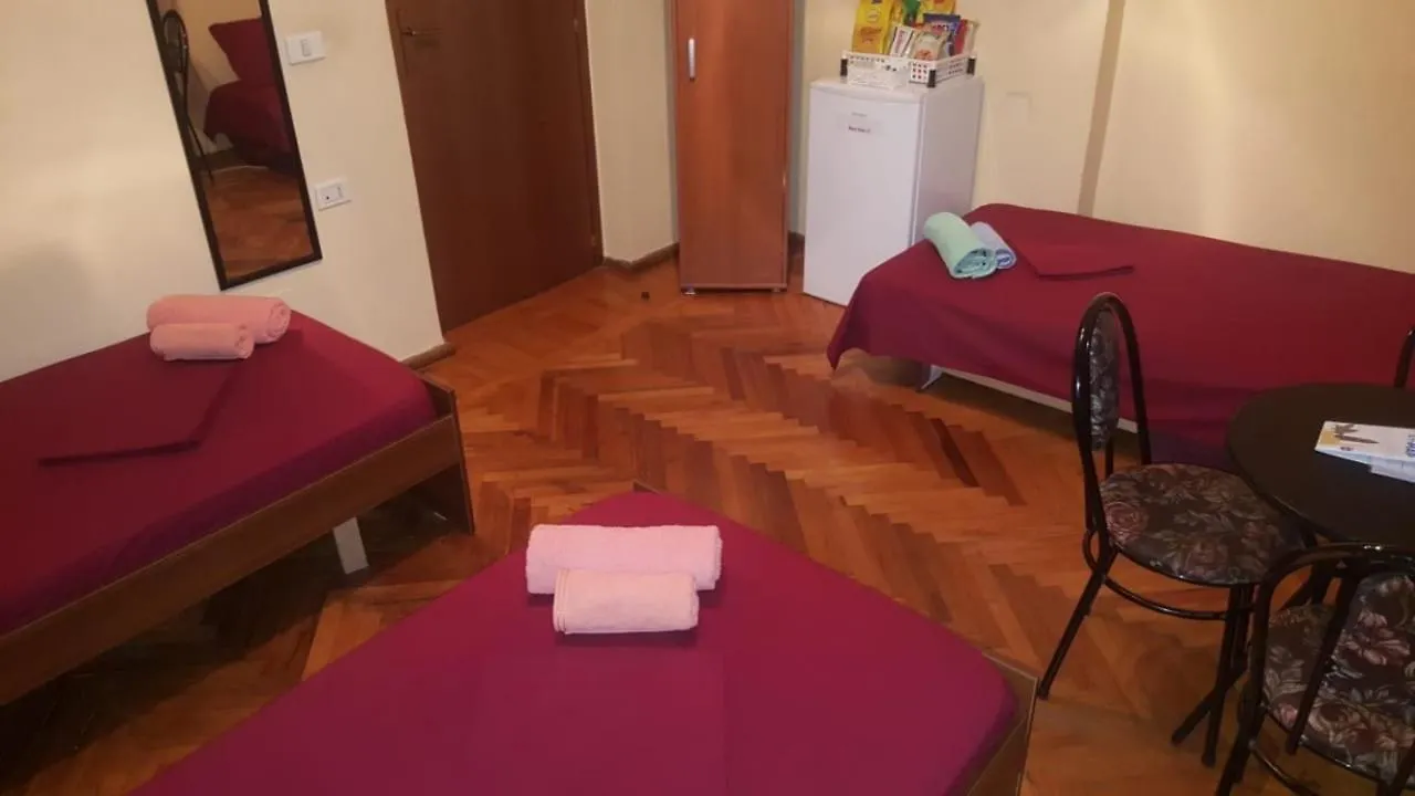 Elisabet Tirana Daire