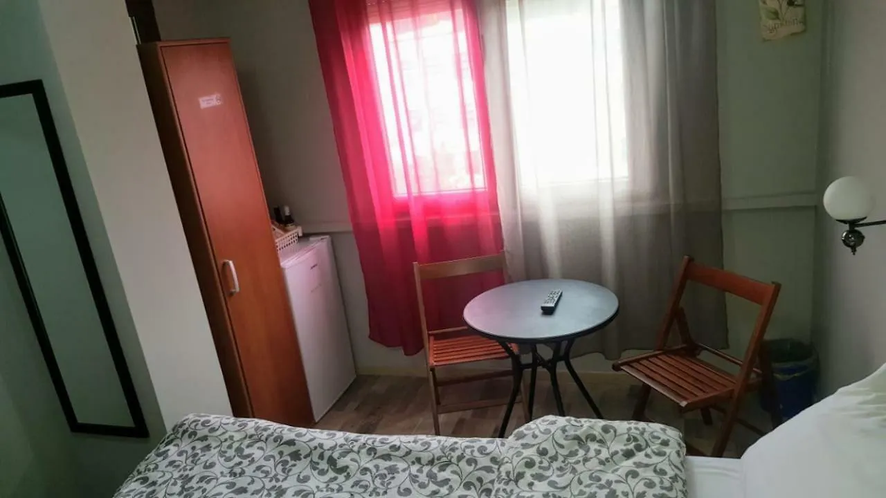 Elisabet Tirana Appartement 0*,